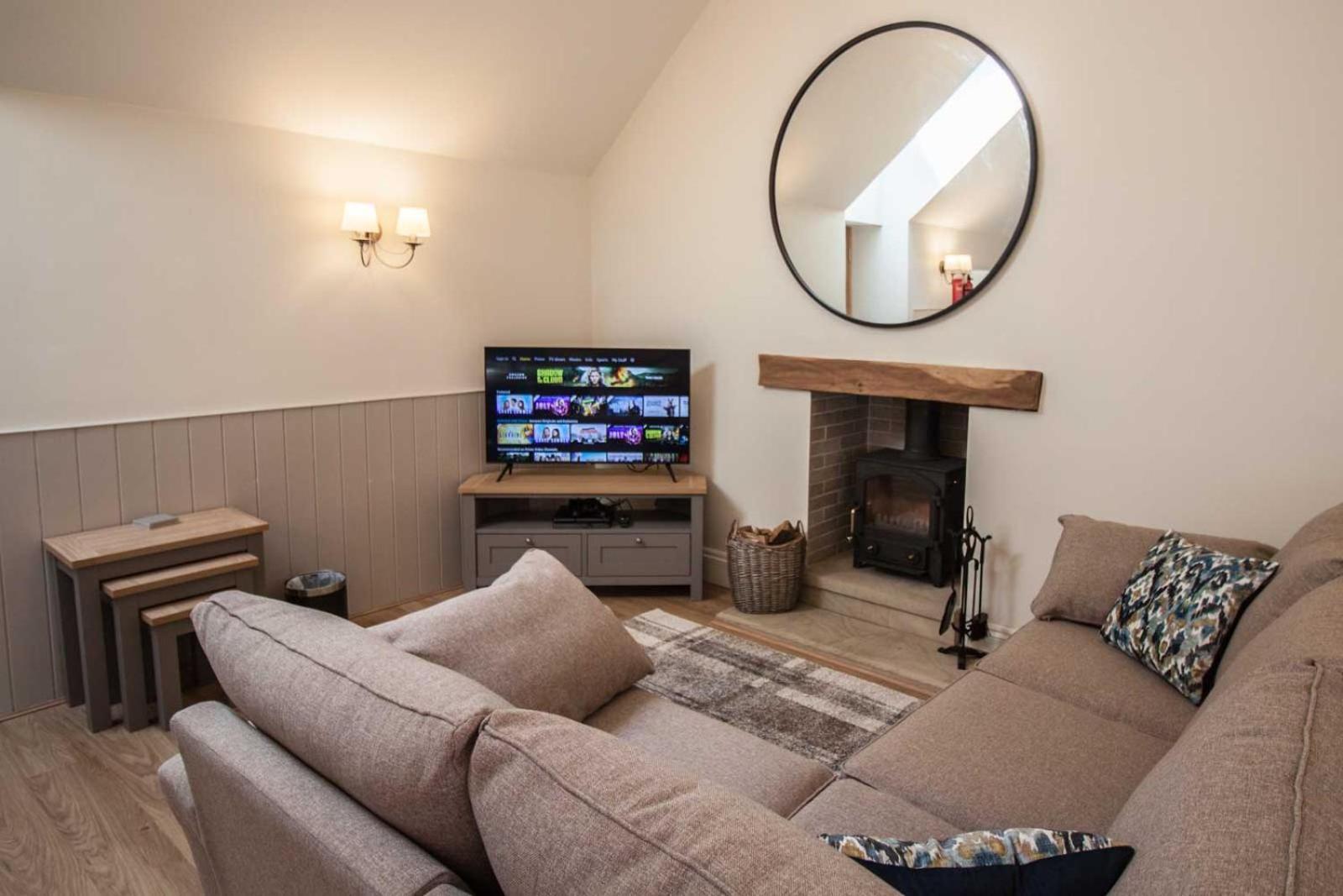 High Oaks Grange - Cottages Pickering Room photo